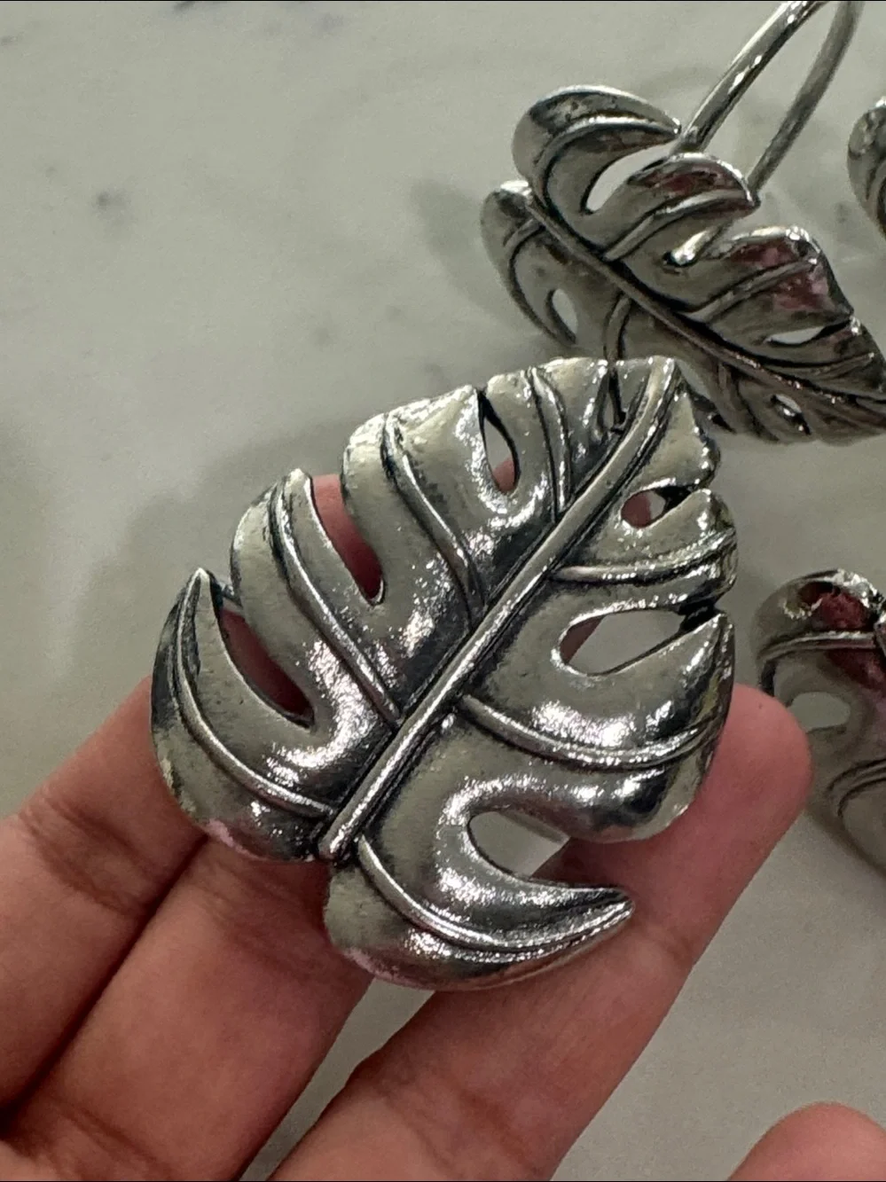 Silver tone Monstera Leaf napkin rings Set of 6